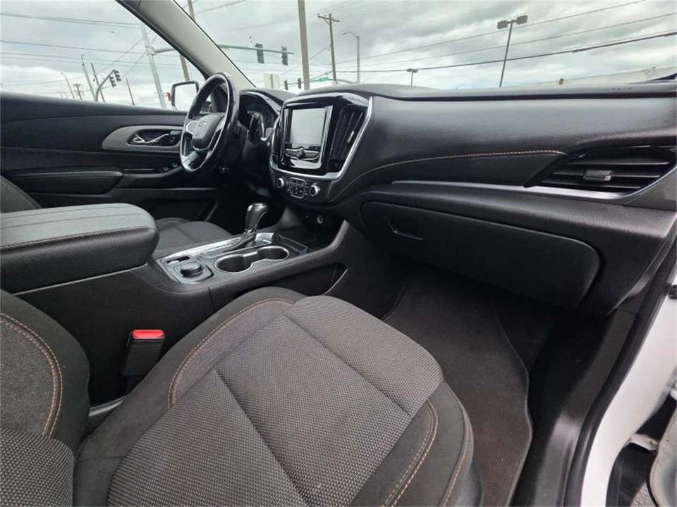 2019 Chevrolet Traverse - Image 15 of 21