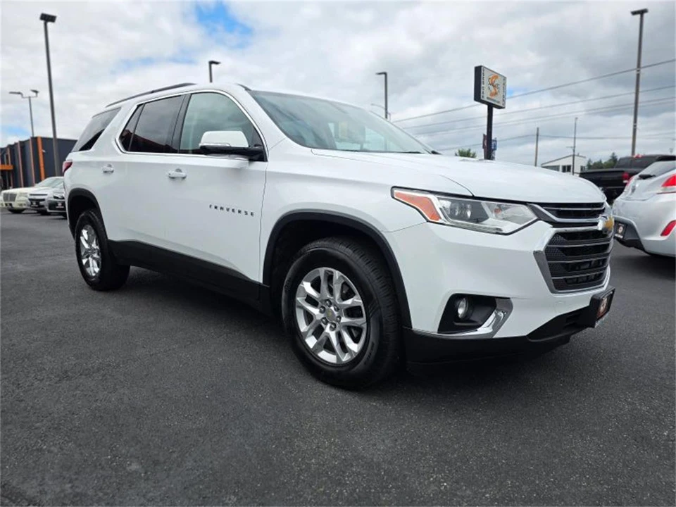 2019 Chevrolet Traverse - Image 7 of 21