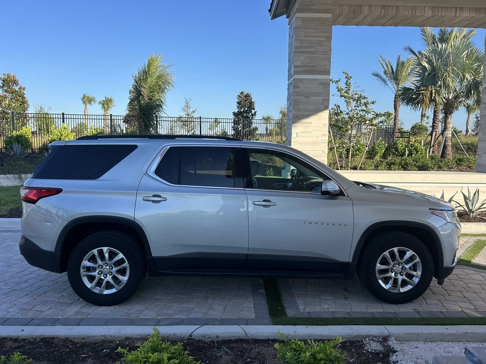 2019 Chevrolet Traverse - Image 18 of 21
