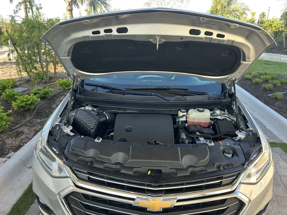 2019 Chevrolet Traverse - Image 17 of 21