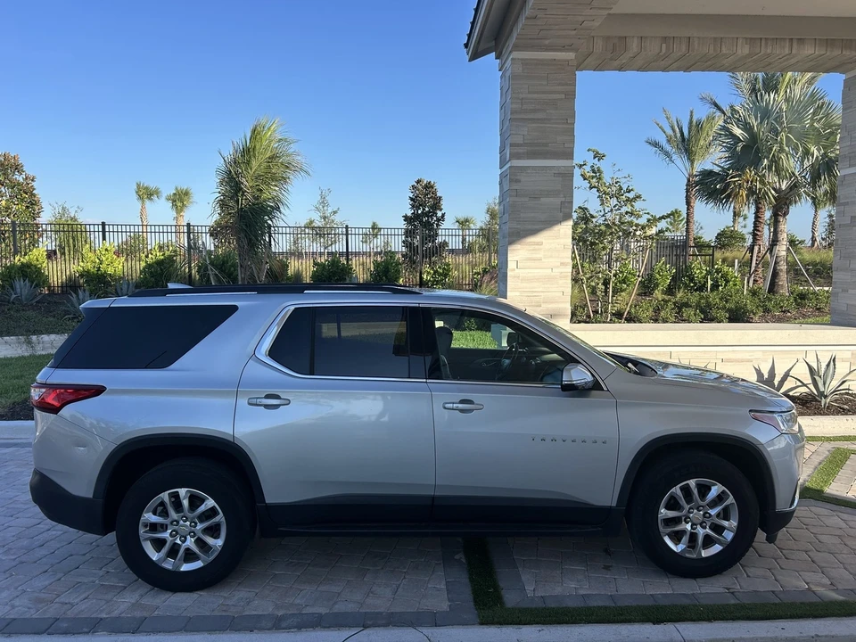 2019 Chevrolet Traverse - Image 13 of 21