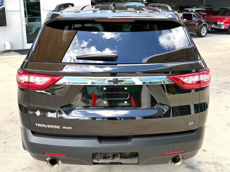 2019 Chevrolet Traverse - Image 8 of 31