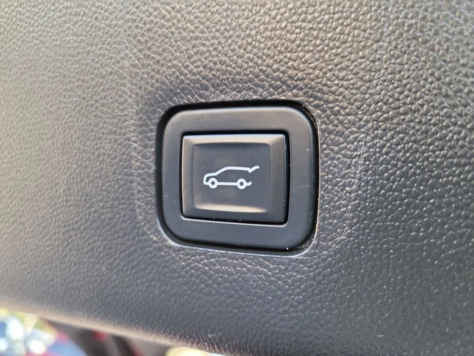 2019 Chevrolet Traverse - Image 9 of 12