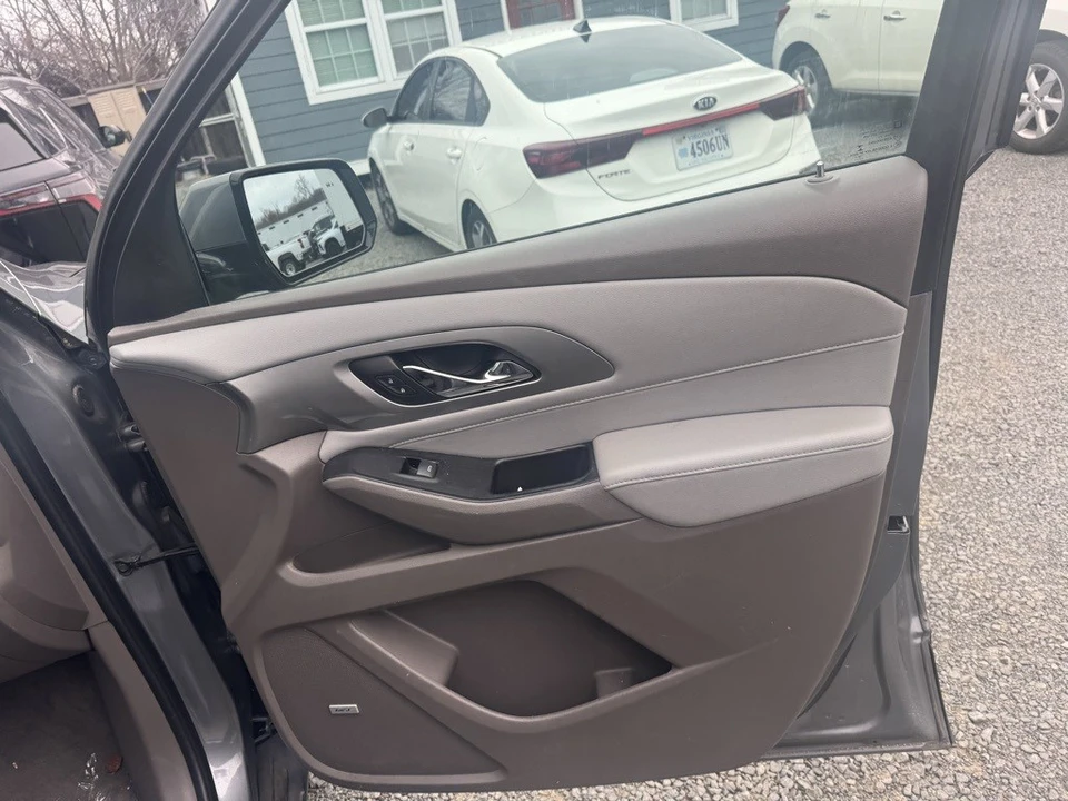 2019 Chevrolet Traverse - Image 9 of 12