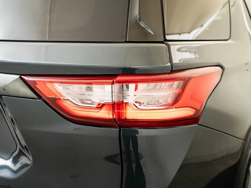 2019 Chevrolet Traverse - Image 9 of 21