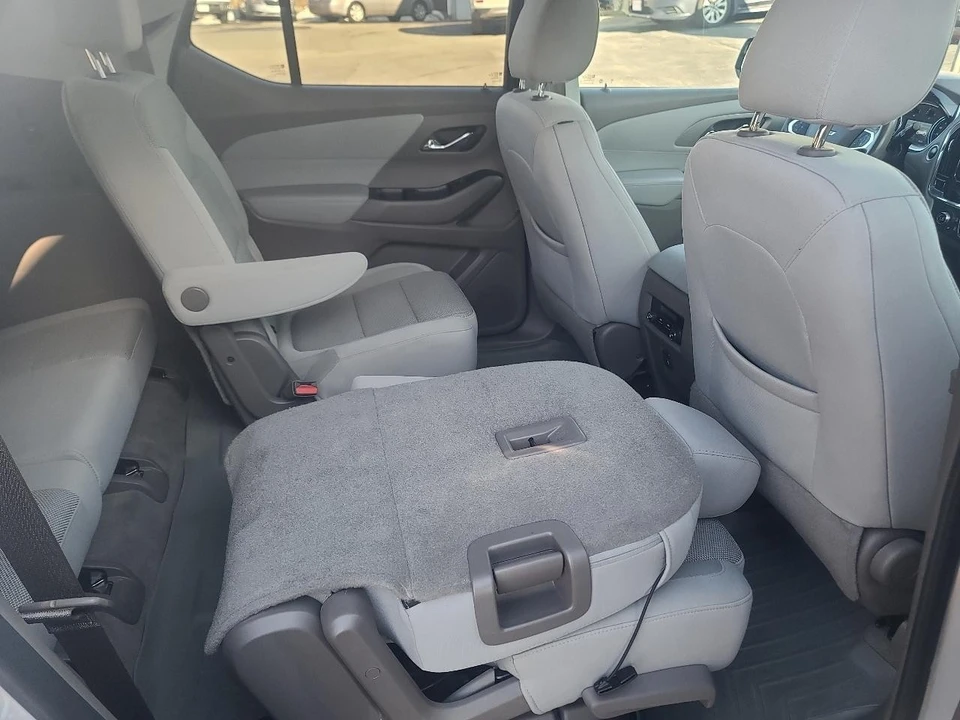 2019 Chevrolet Traverse - Image 16 of 21