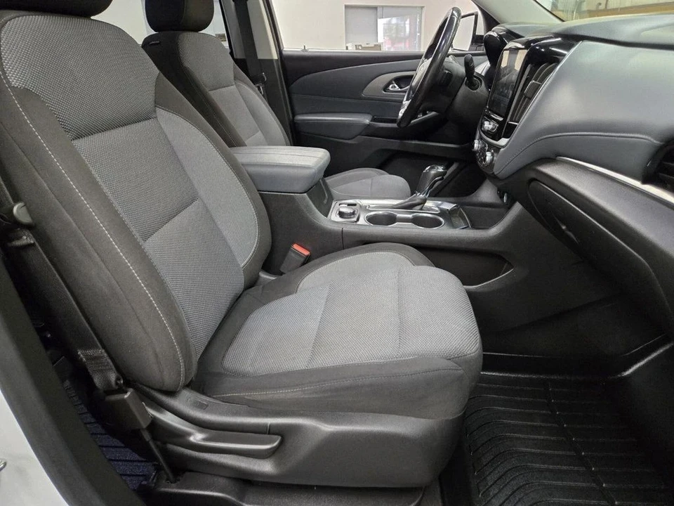 2019 Chevrolet Traverse - Image 13 of 21
