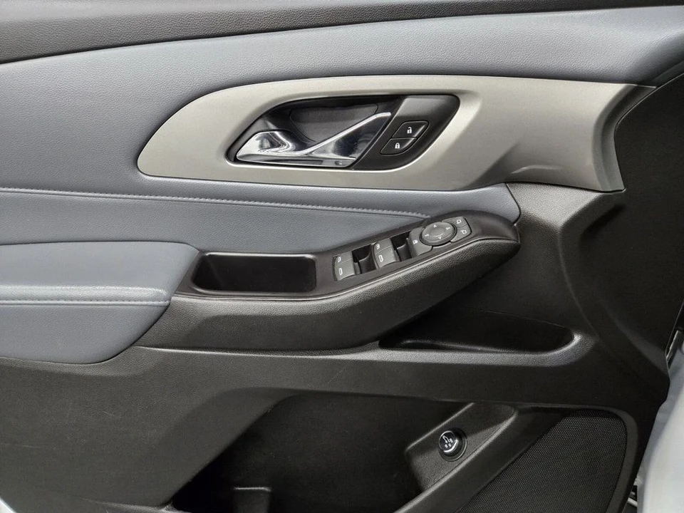 2019 Chevrolet Traverse - Image 15 of 21