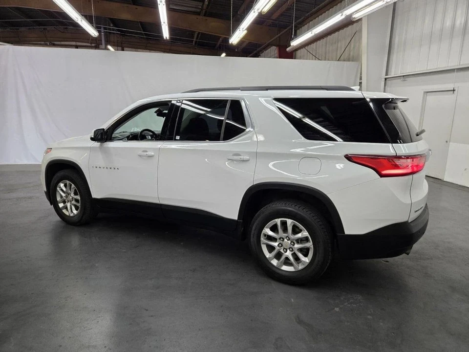 2019 Chevrolet Traverse - Image 2 of 12