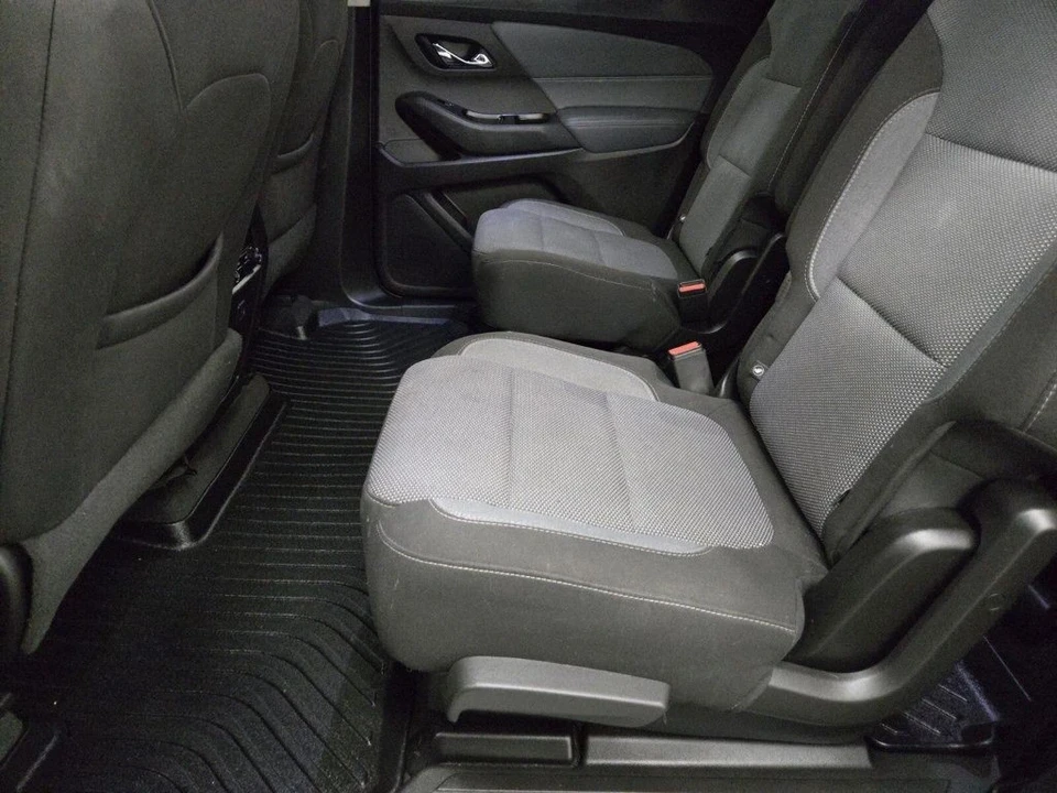 2019 Chevrolet Traverse - Image 8 of 12