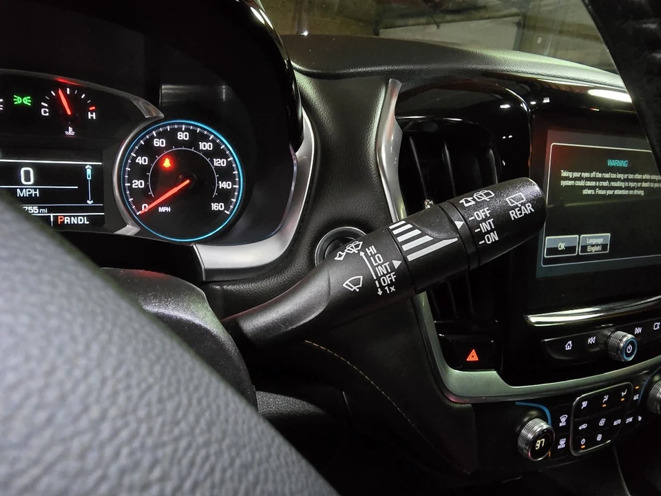 2019 Chevrolet Traverse - Image 16 of 21
