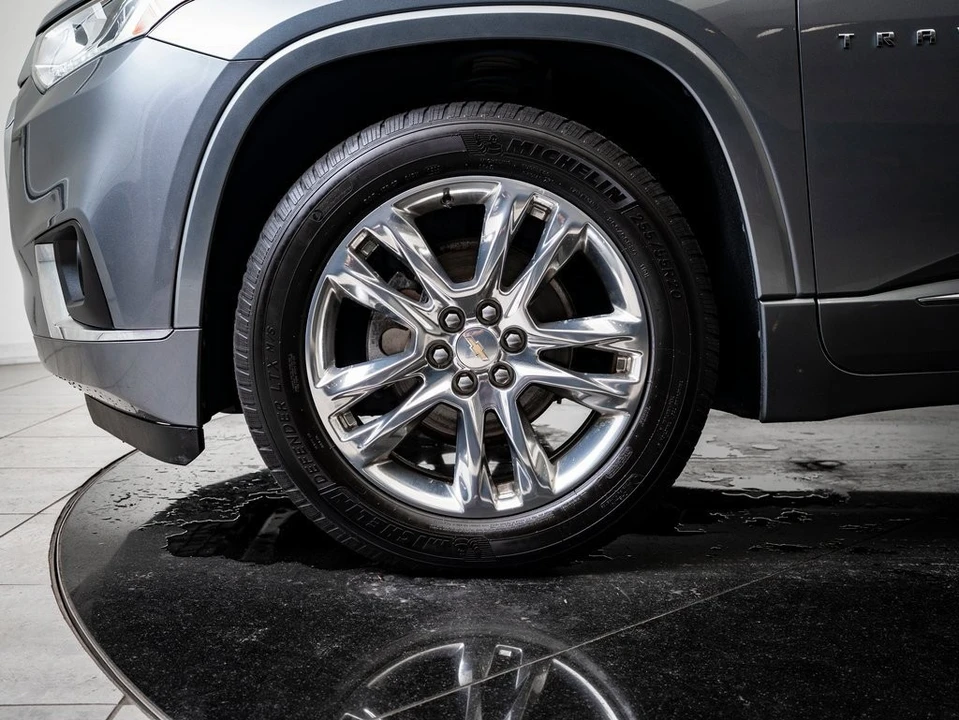 2019 Chevrolet Traverse - Image 13 of 21