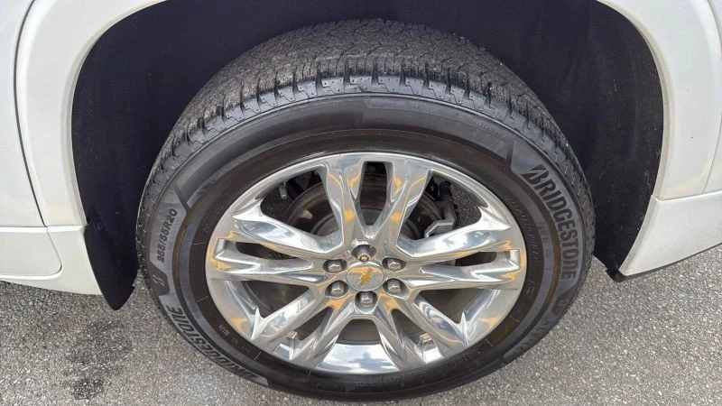 2019 Chevrolet Traverse - Image 9 of 12