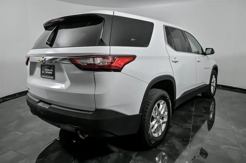 2019 Chevrolet Traverse - Image 9 of 21