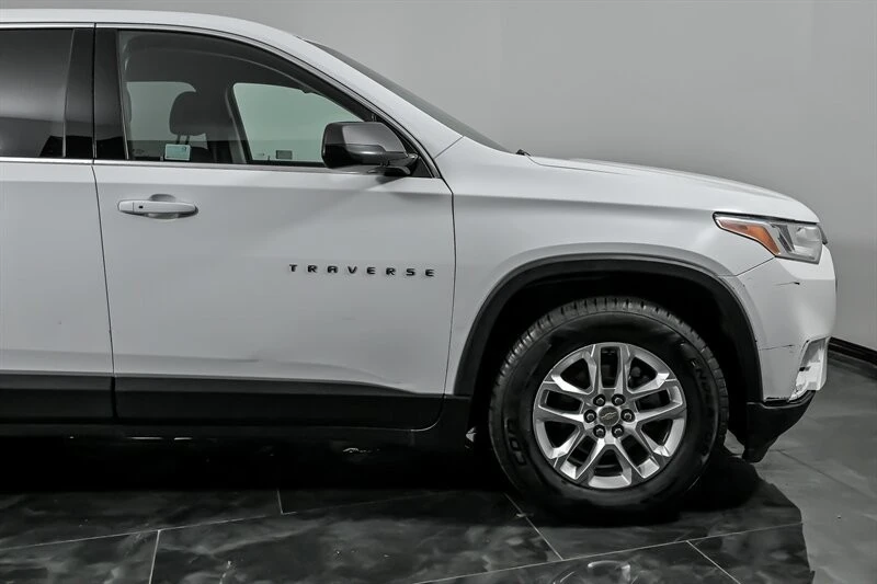 2019 Chevrolet Traverse - Image 11 of 21