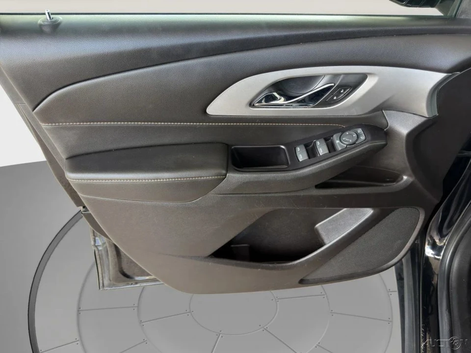 2019 Chevrolet Traverse - Image 13 of 21