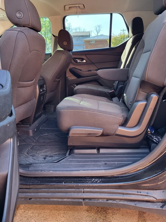 2019 Chevrolet Traverse - Image 4 of 8