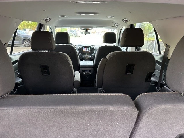 2019 Chevrolet Traverse - Image 9 of 21