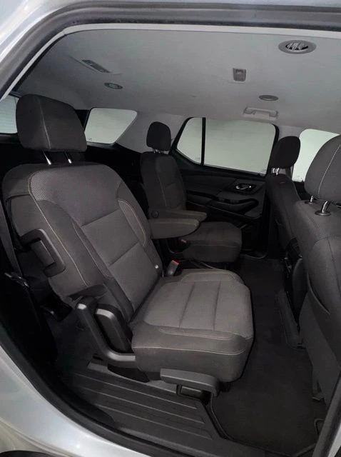 2019 Chevrolet Traverse - Image 16 of 21