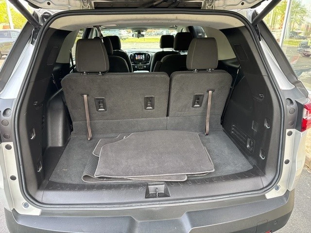 2019 Chevrolet Traverse - Image 10 of 21