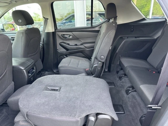 2019 Chevrolet Traverse - Image 12 of 21