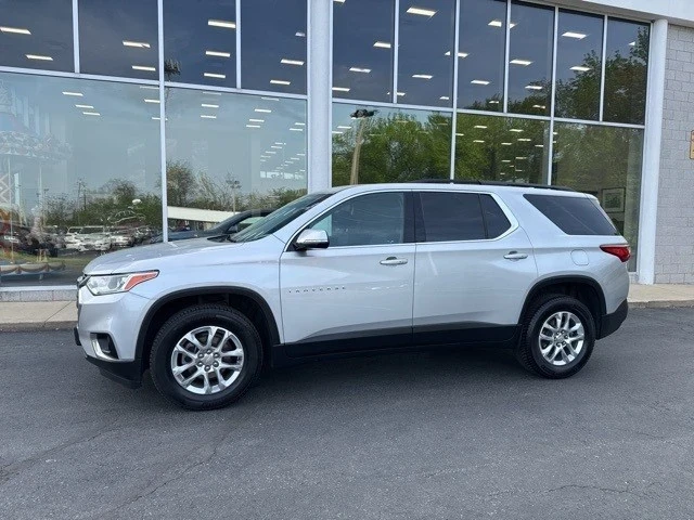 2019 Chevrolet Traverse - Image 2 of 12