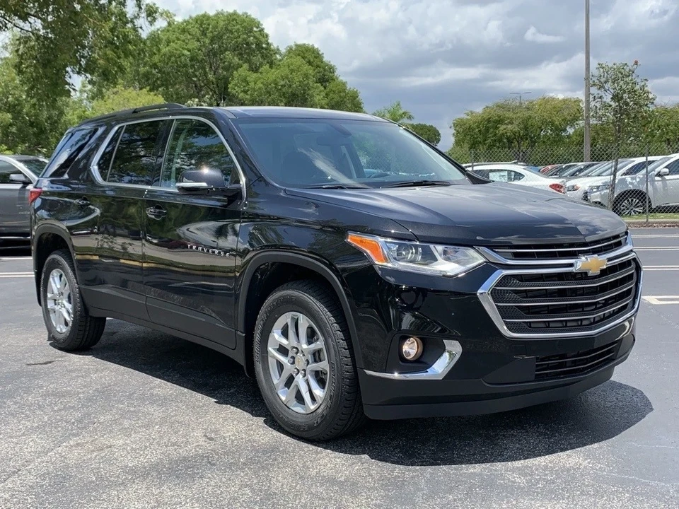 2019 Chevrolet Traverse - Image 2 of 21