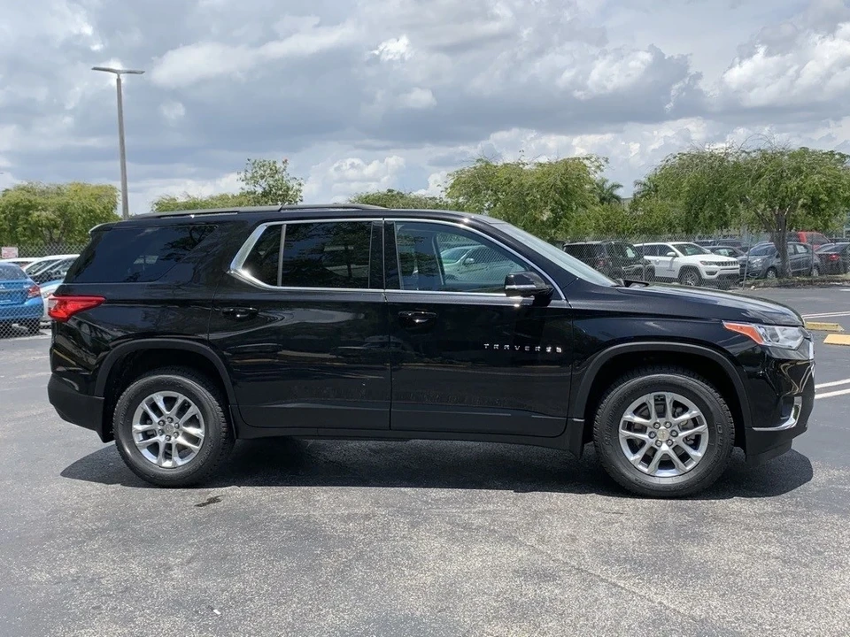 2019 Chevrolet Traverse - Image 17 of 21