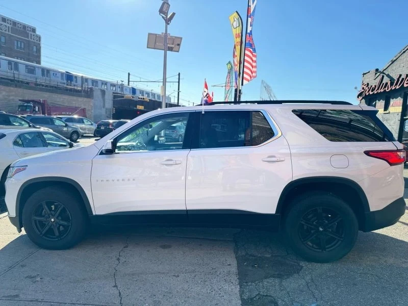 2019 Chevrolet Traverse - Image 6 of 12