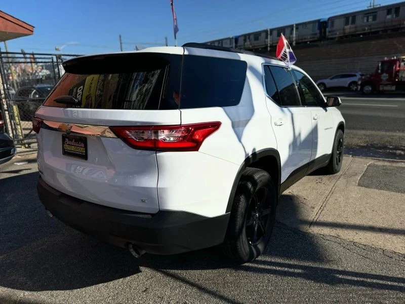 2019 Chevrolet Traverse - Image 4 of 12