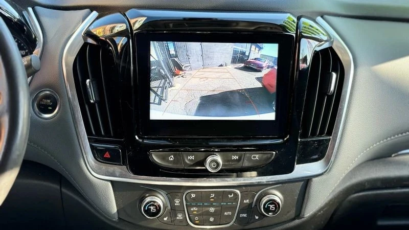 2019 Chevrolet Traverse - Image 9 of 12