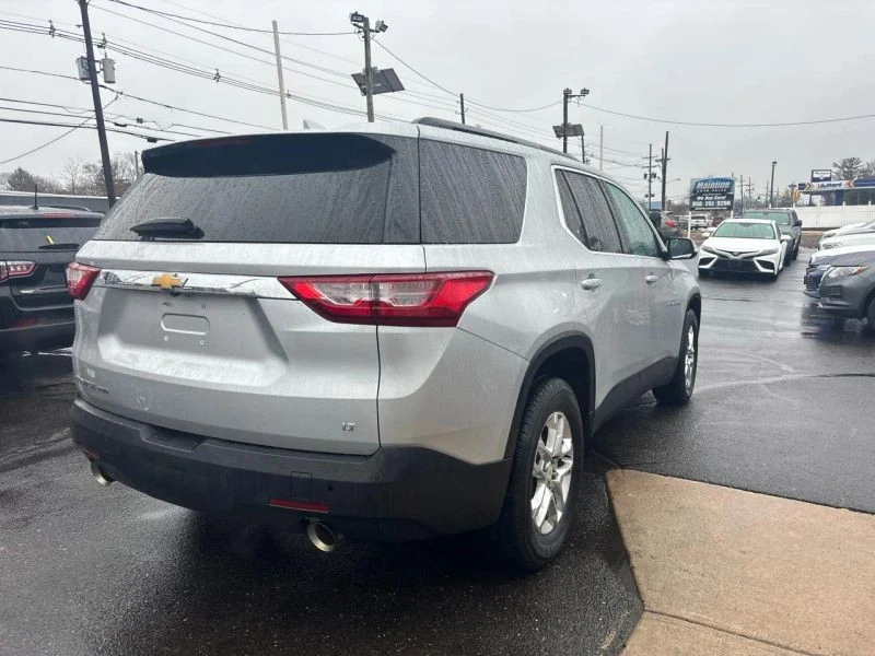 2019 Chevrolet Traverse - Image 9 of 12