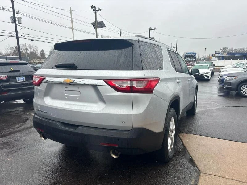 2019 Chevrolet Traverse - Image 8 of 12