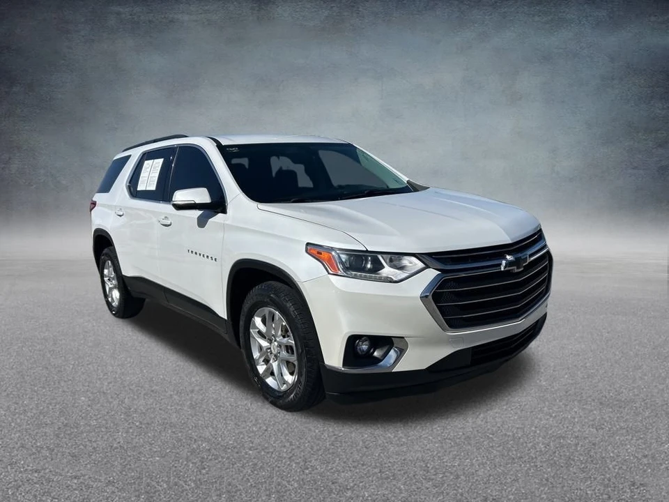 2019 Chevrolet Traverse - Image 2 of 12