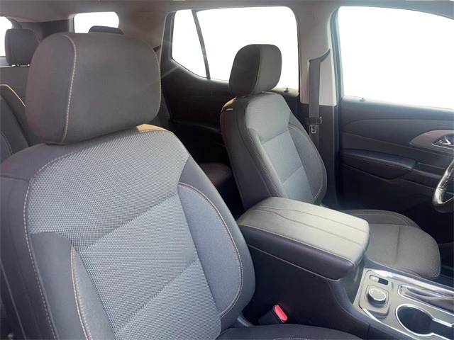 2019 Chevrolet Traverse - Image 17 of 21