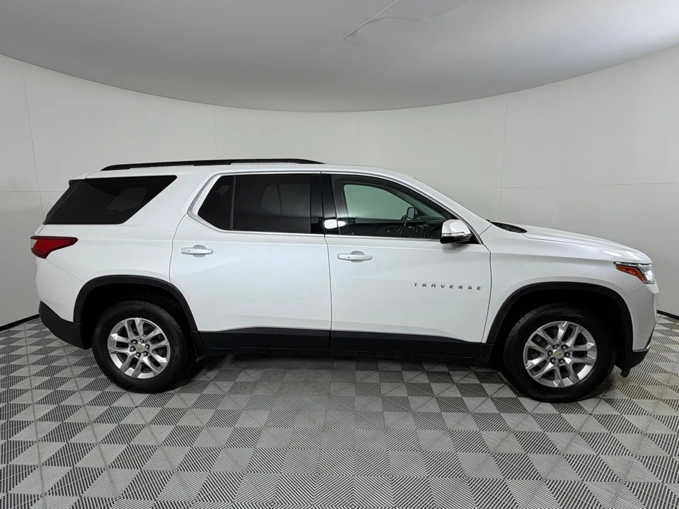 2019 Chevrolet Traverse - Image 4 of 12