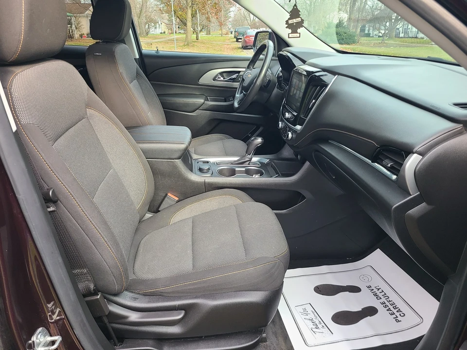 2019 Chevrolet Traverse - Image 17 of 21