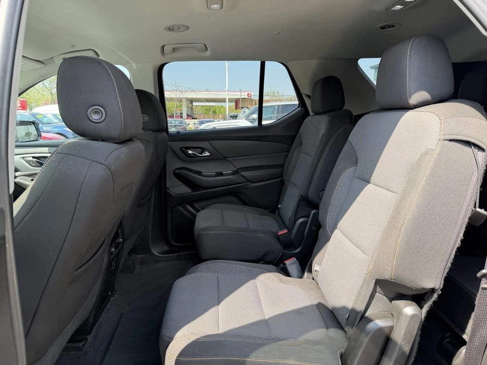 2019 Chevrolet Traverse - Image 6 of 12