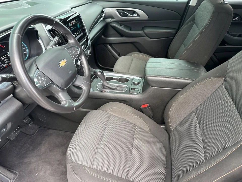 2019 Chevrolet Traverse - Image 9 of 12