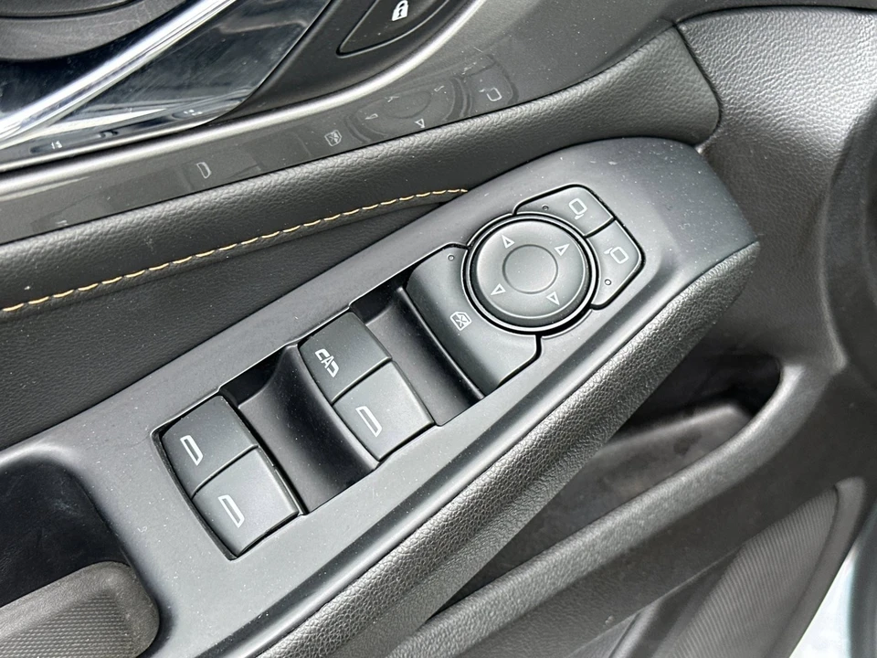 2019 Chevrolet Traverse - Image 11 of 12