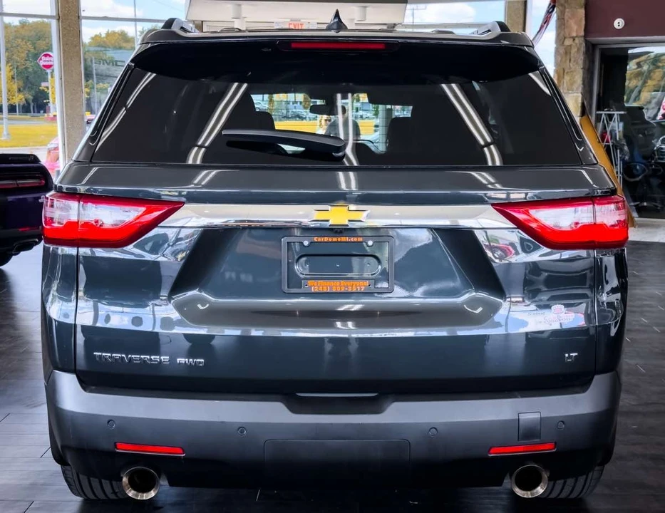 2019 Chevrolet Traverse - Image 13 of 21