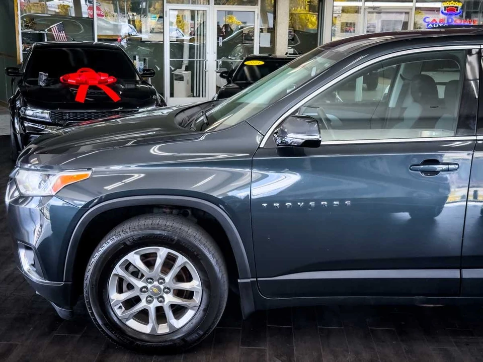 2019 Chevrolet Traverse - Image 9 of 12
