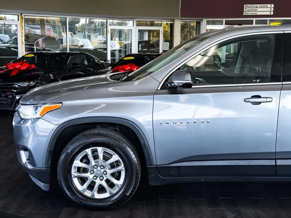 2019 Chevrolet Traverse - Image 9 of 12