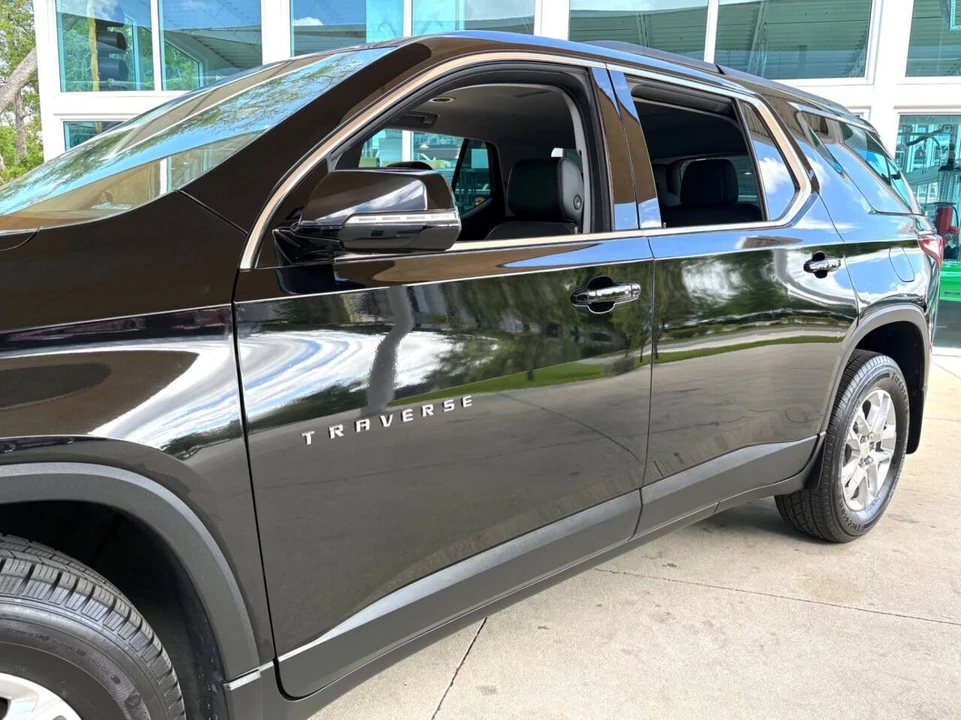 2019 Chevrolet Traverse - Image 13 of 21