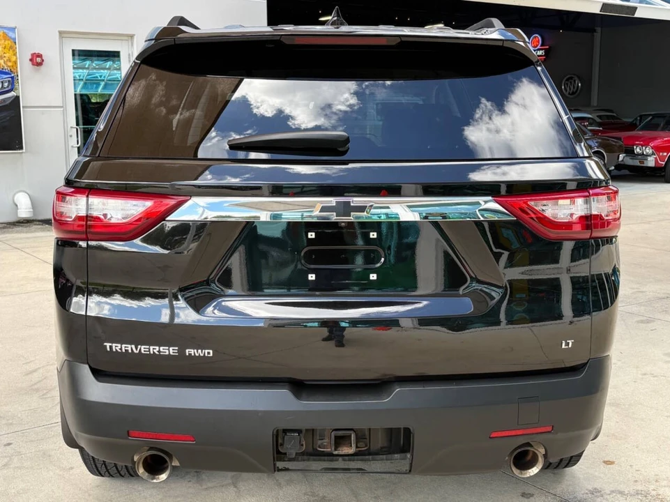 2019 Chevrolet Traverse - Image 7 of 21