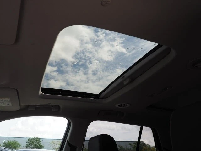 2019 Chevrolet Traverse - Image 8 of 10