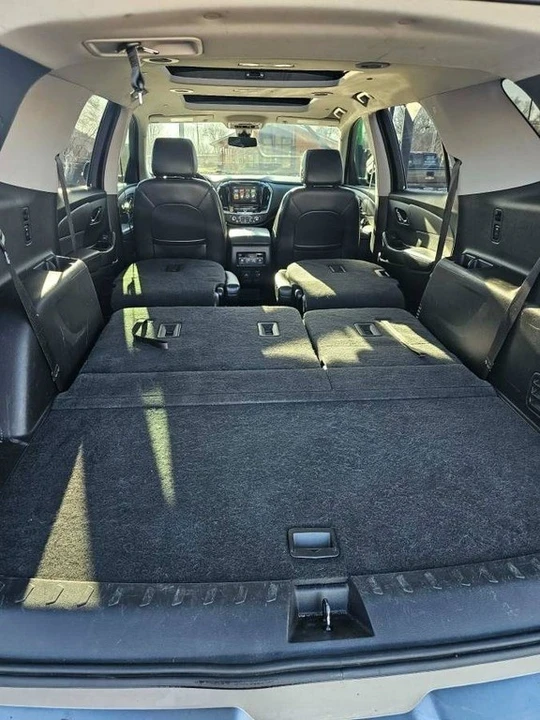 2019 Chevrolet Traverse - Image 13 of 20