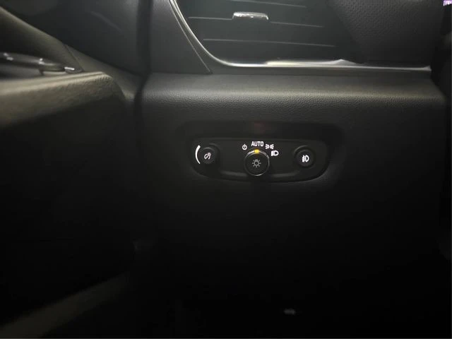 2019 Chevrolet Traverse - Image 17 of 21