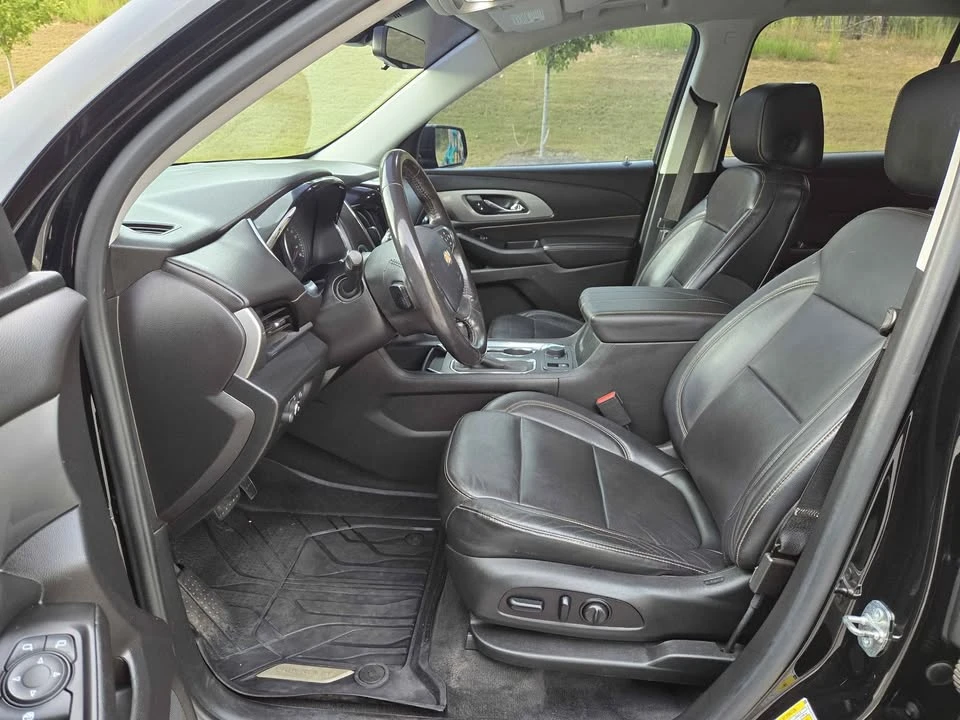 2019 Chevrolet Traverse - Image 7 of 15