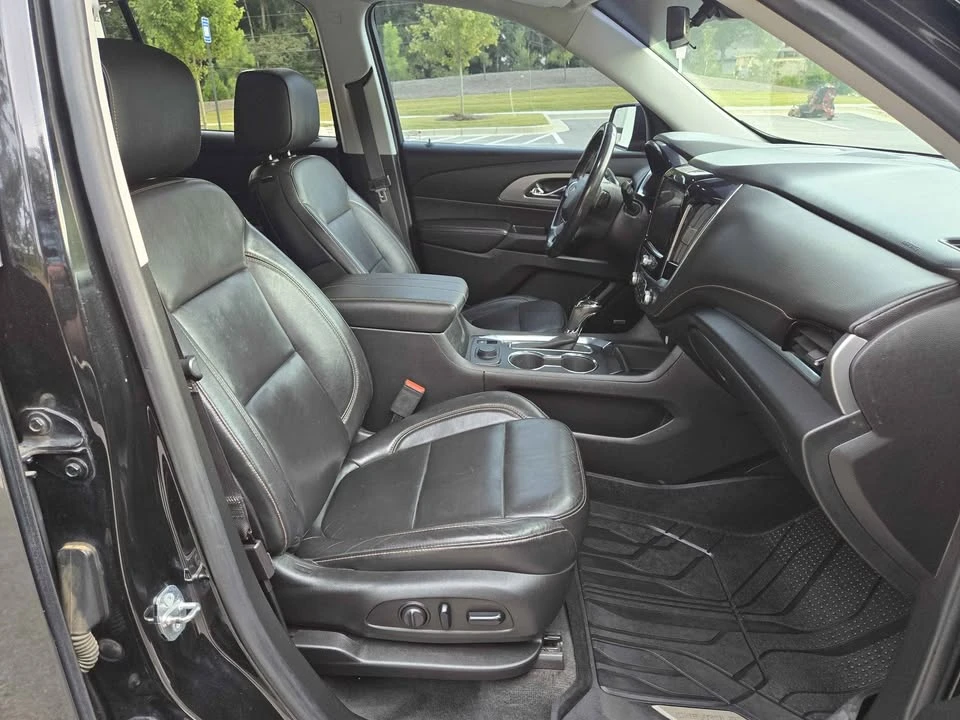 2019 Chevrolet Traverse - Image 10 of 15